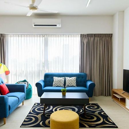 By The Sea Beach Front Apartment Batu Feringgi Exterior foto