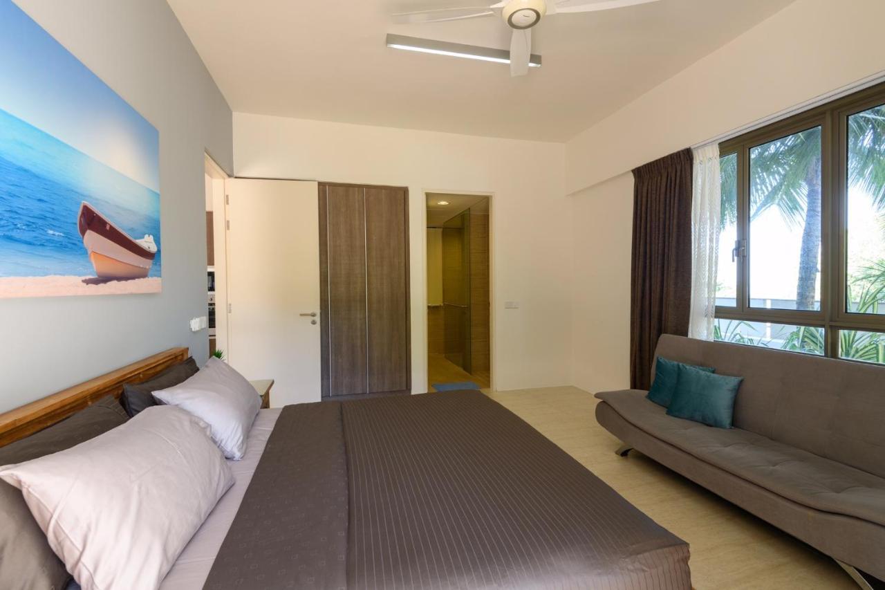By The Sea Beach Front Apartment Batu Feringgi Exterior foto