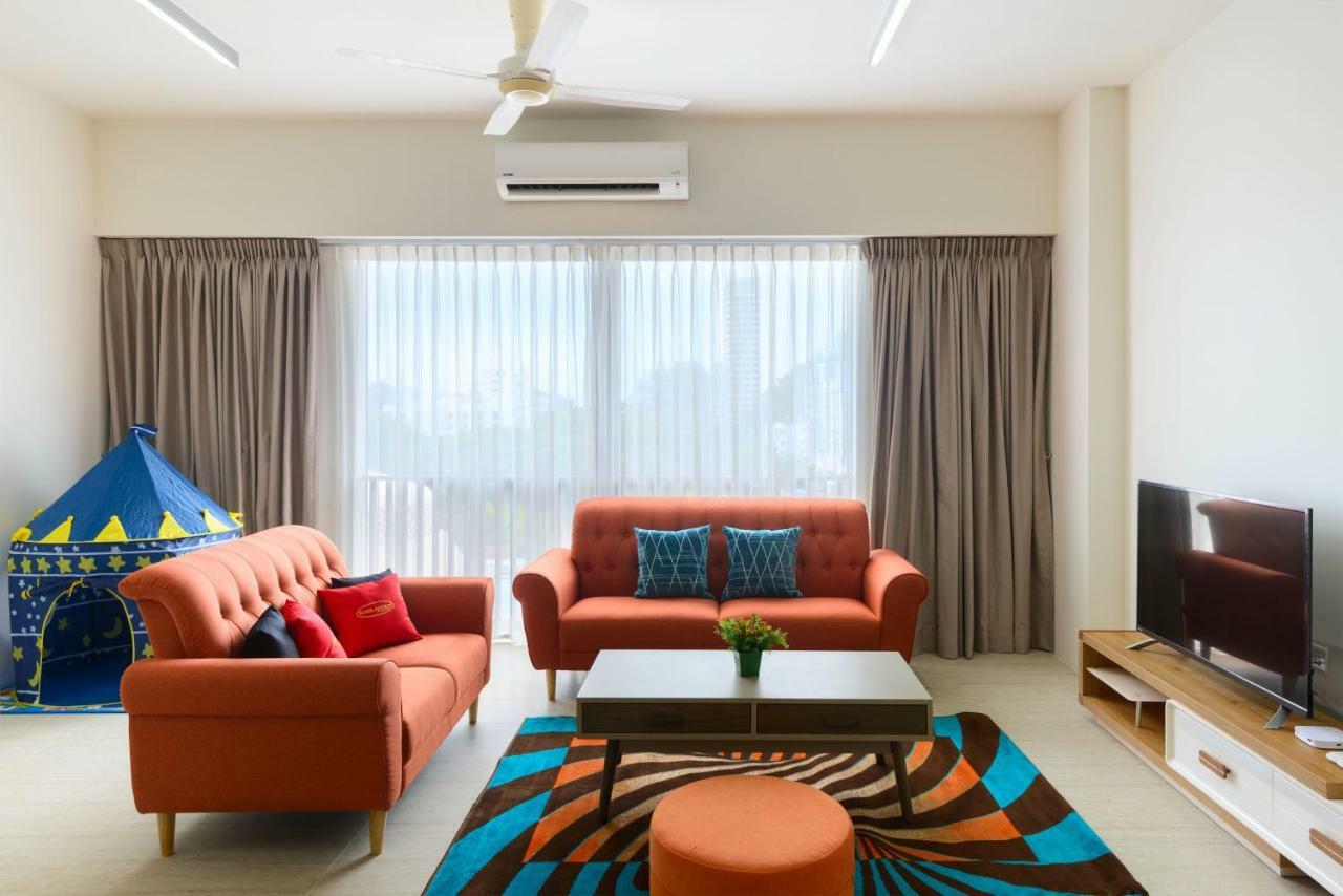 By The Sea Beach Front Apartment Batu Feringgi Exterior foto