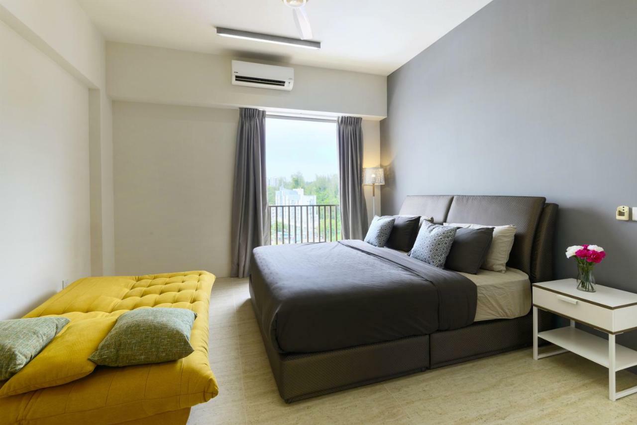 By The Sea Beach Front Apartment Batu Feringgi Exterior foto