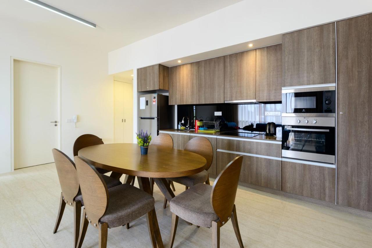 By The Sea Beach Front Apartment Batu Feringgi Exterior foto